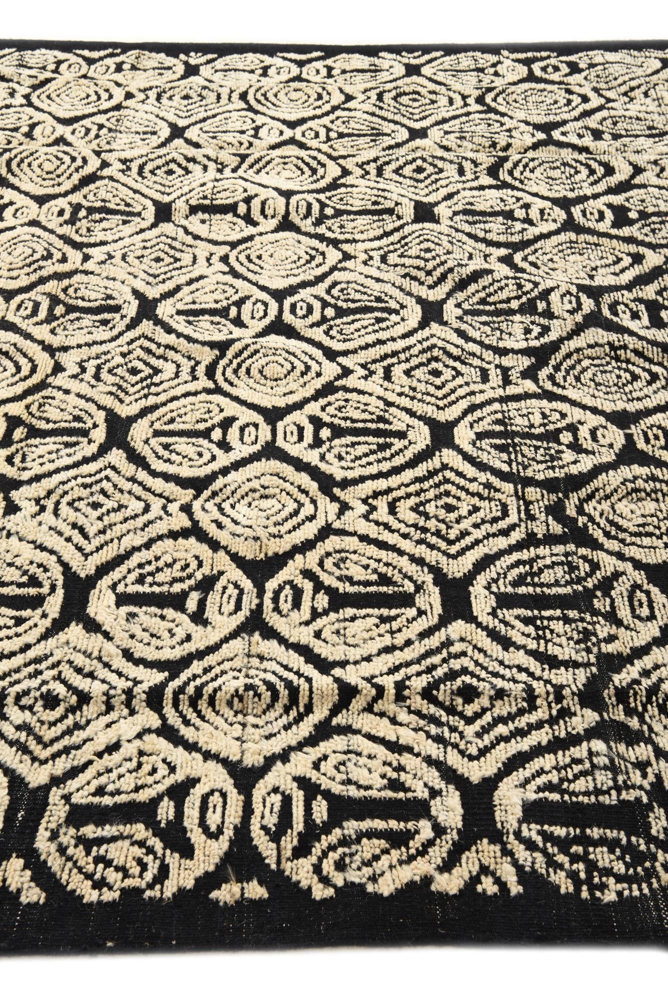 8' x 10' 6 Hand Knotted Darya Wool Rug
