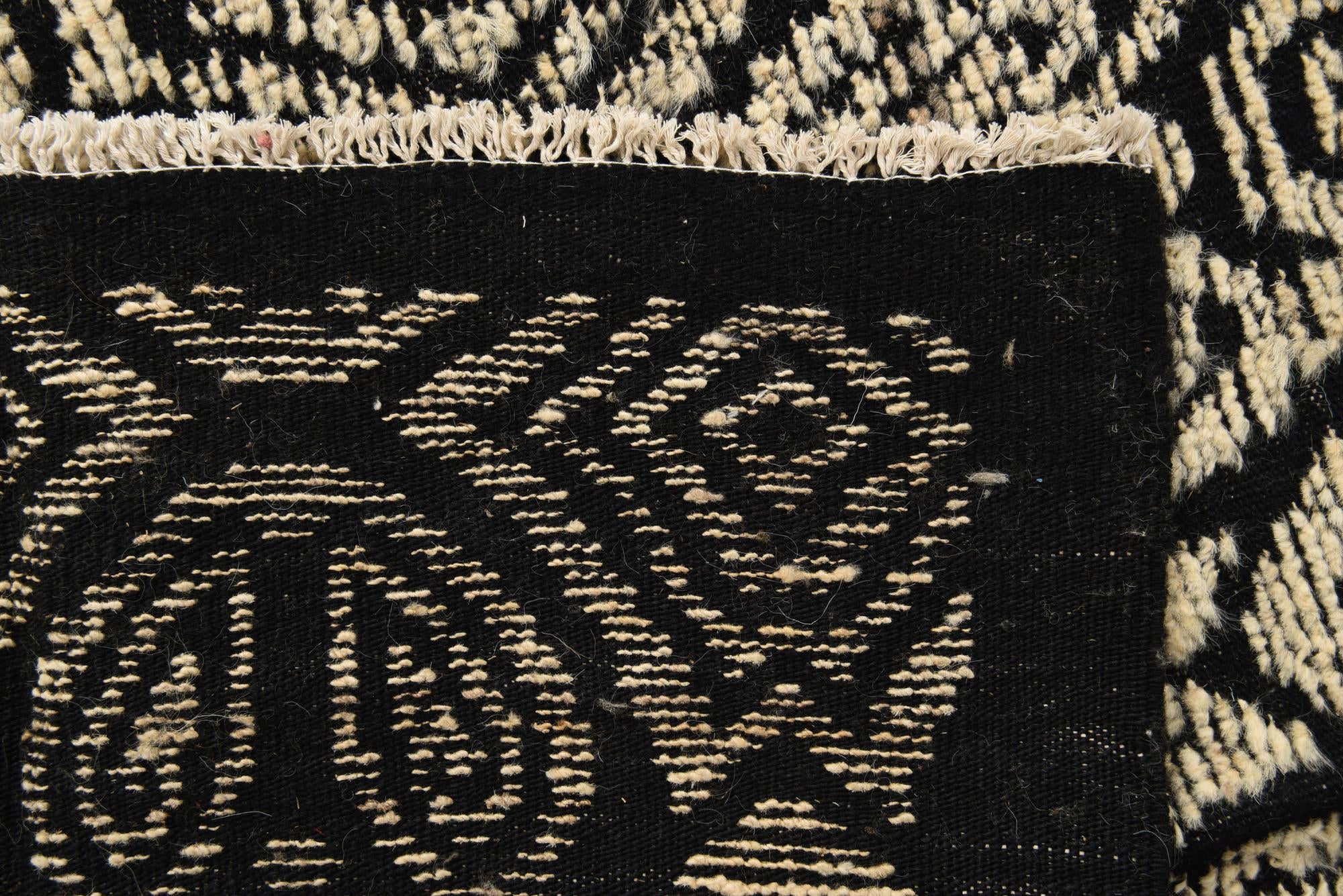9' 2 x 12' 6 Hand Knotted Darya Wool Rug