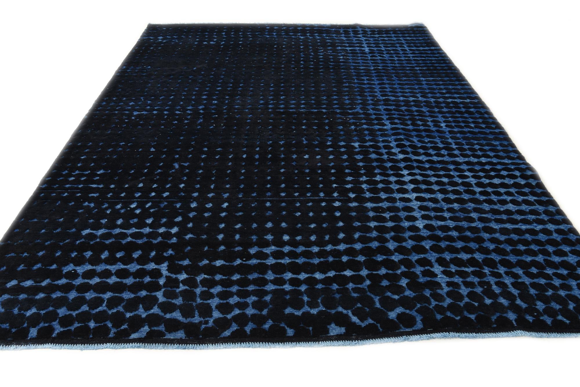 7' 8 x 10' 2 Hand Knotted Darya Wool Rug
