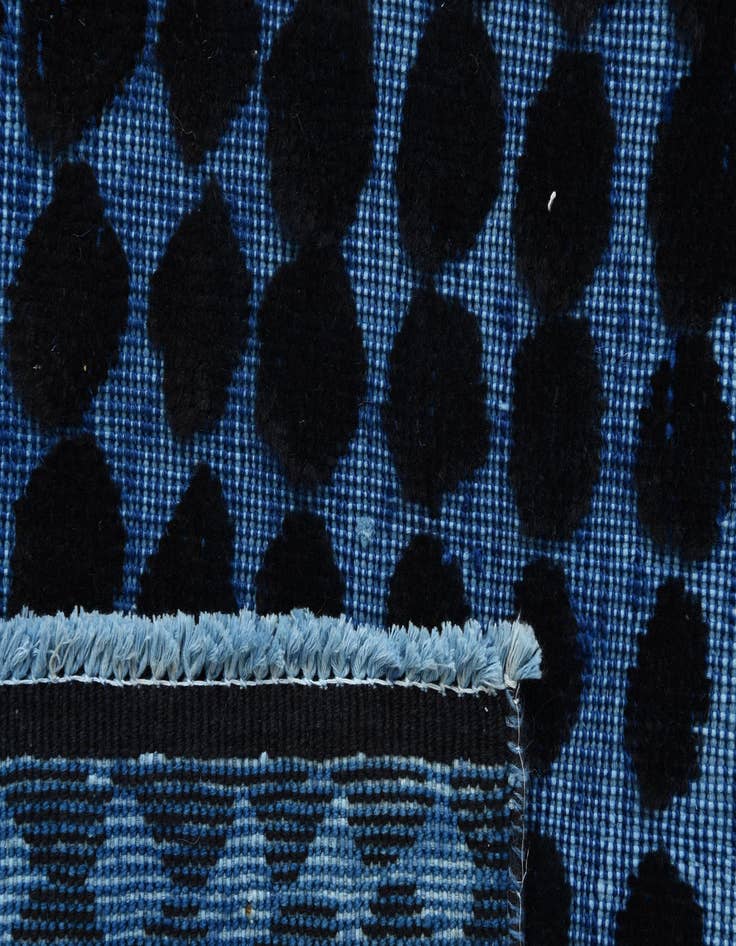 Detail image of 7' 8 x 10' 2 Hand Knotted Darya Wool Rug