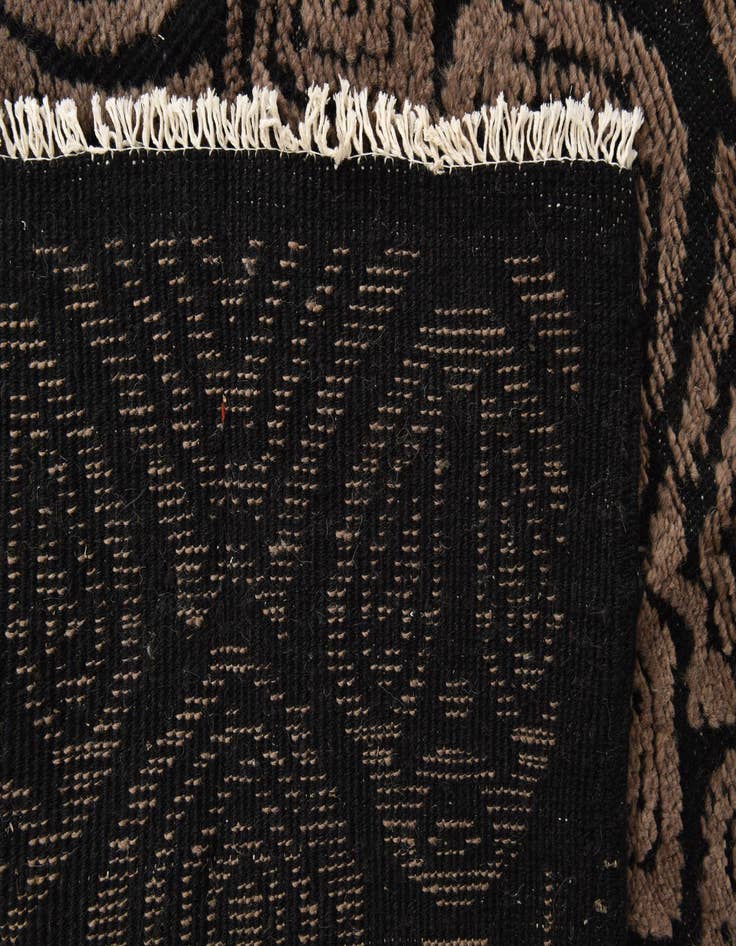 Detail image of 8' 4 x 11'  Hand Knotted Darya Wool Rug