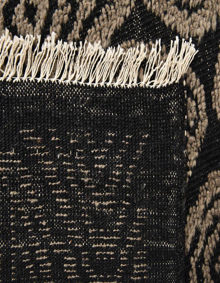 Detail image of 8' 8 x 12' 3  Hand Knotted Darya Wool Rug