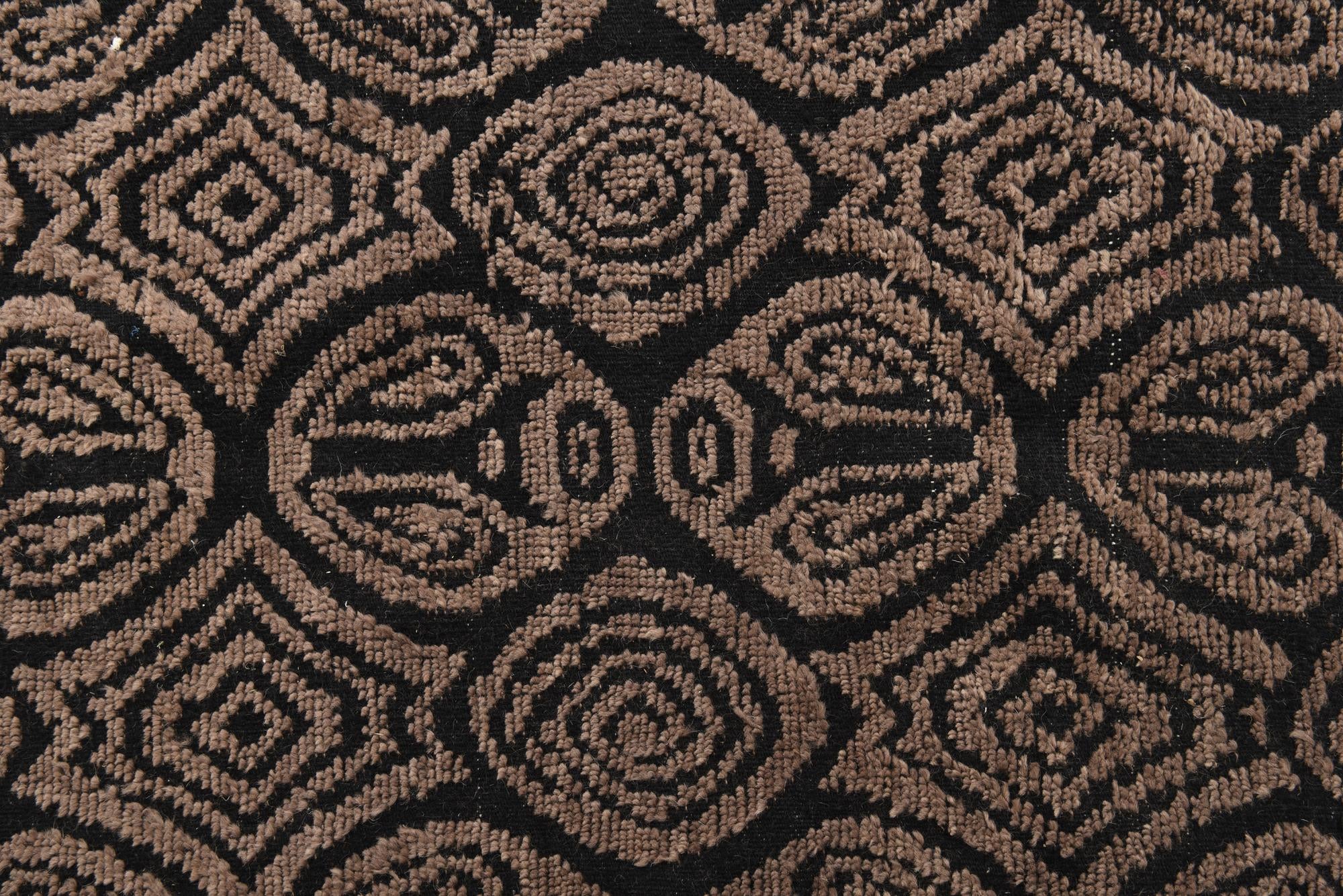 7' 10 x 10' 4 Hand Knotted Darya Wool Rug