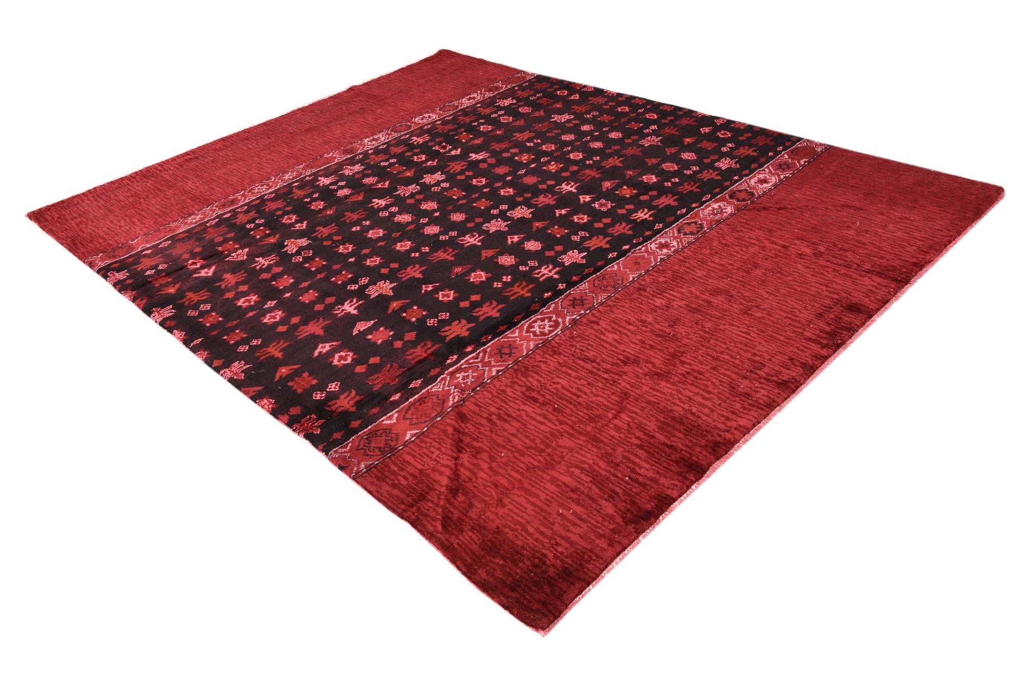 8' x 10' 3 Hand Knotted Darya Rug