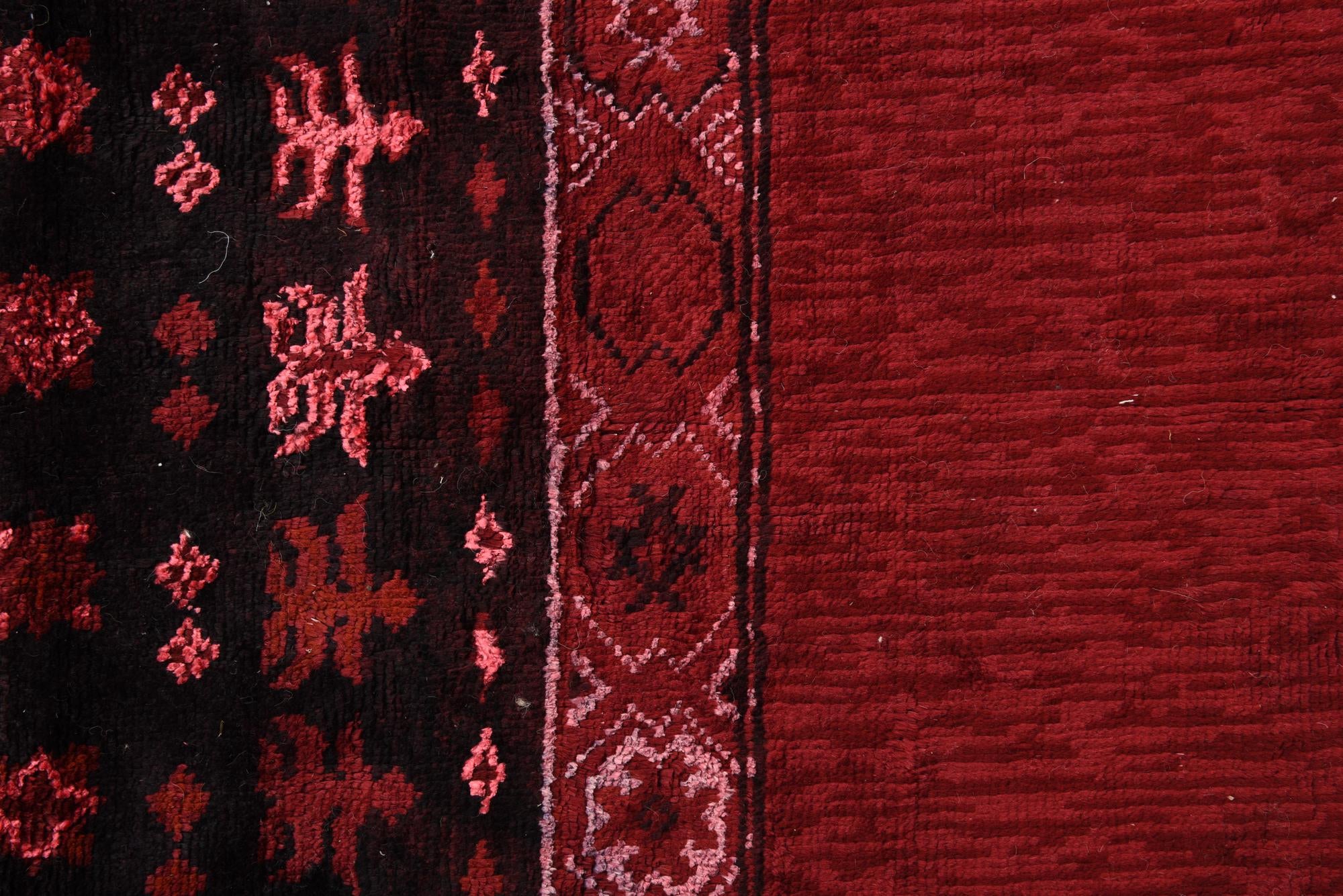 8' x 10' 3 Hand Knotted Darya Rug