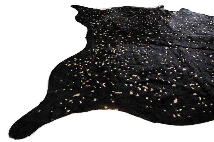 Detail image of 6' 9 x 6' 10 Cowhide Leather Freeform Rug