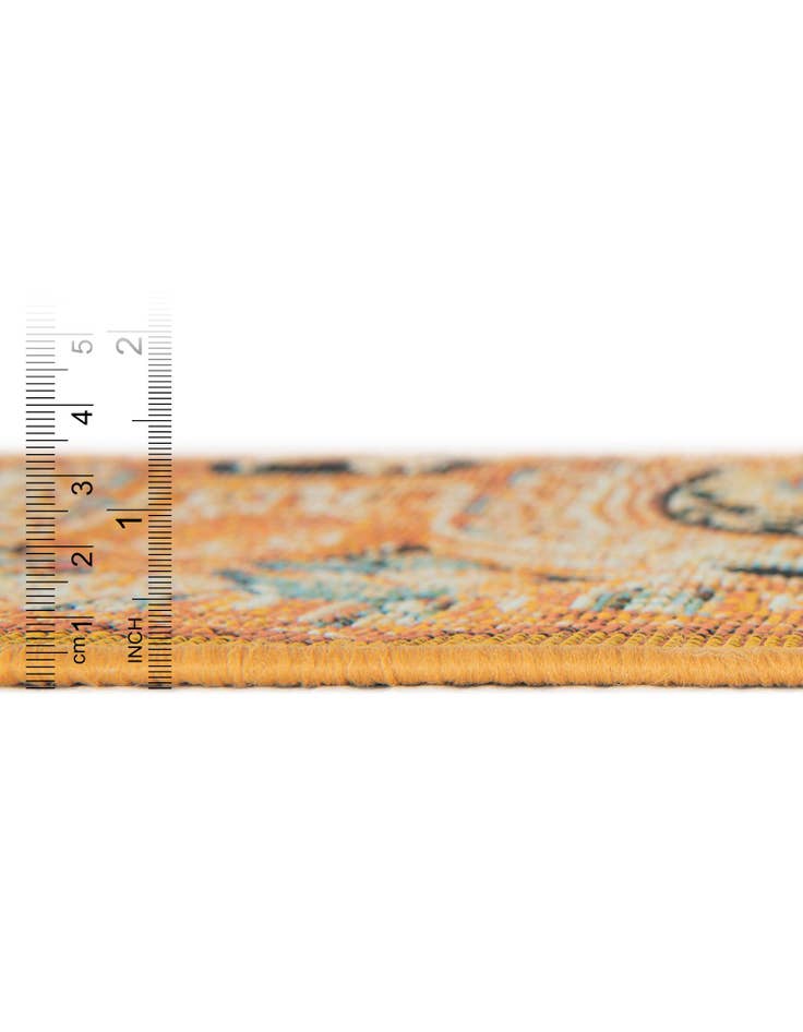 Detail image of 7' 10 x 7' 10  Washable Traditional Indoor / Outdoor Square Rug