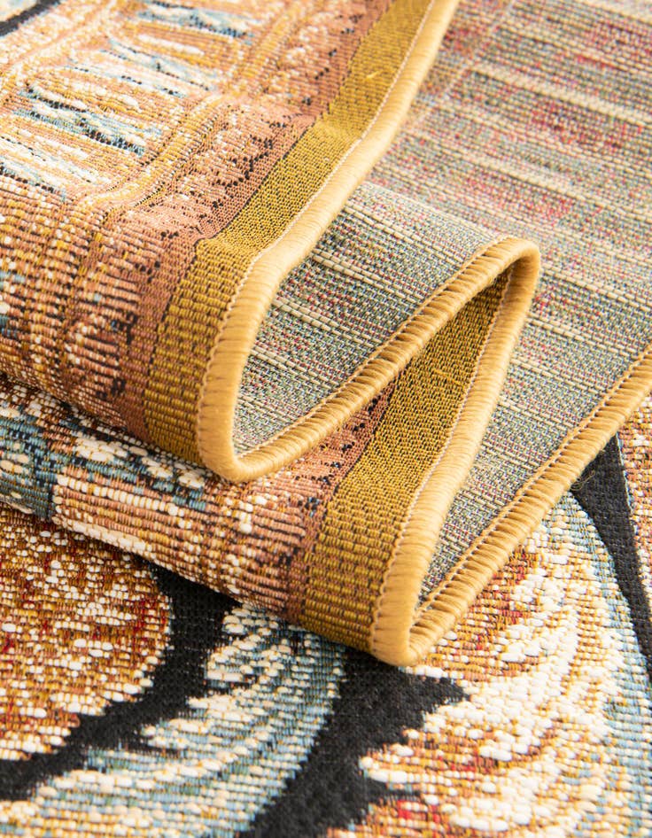 Detail image of 10' x 10'  Washable Traditional Indoor / Outdoor Square Rug