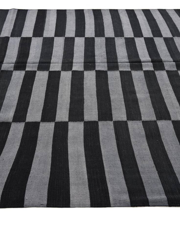 Detail image of 6' 9 x 9' 9  Hand Woven Kilim Modern Wool Rug