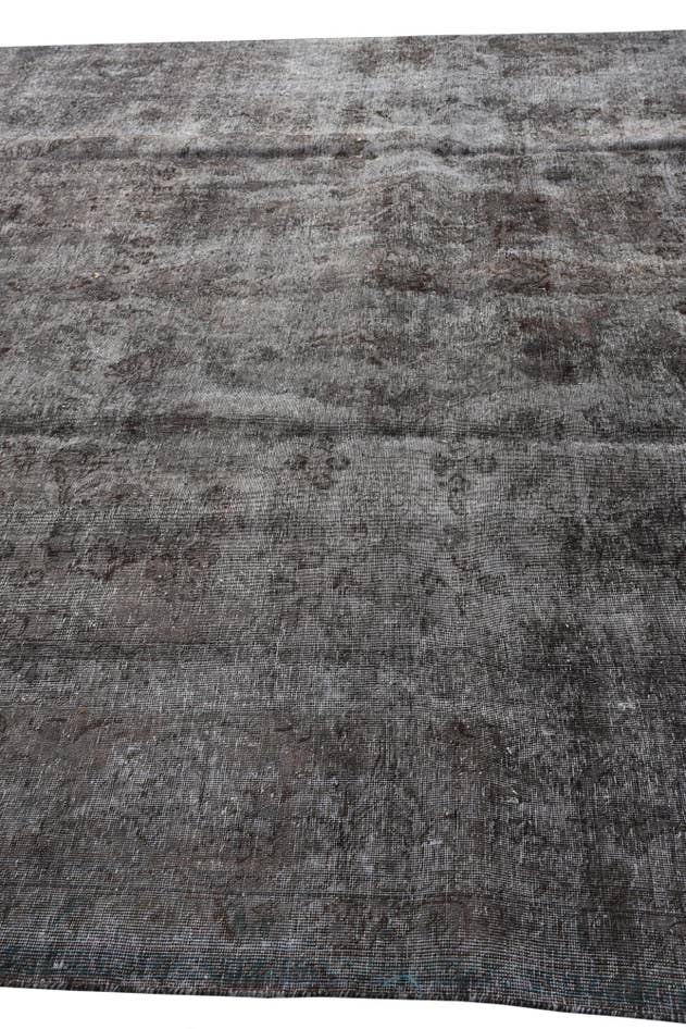 Detail image of 9' 8 x 16' Hand Knotted Ultra Vintage Persian Wool Rug