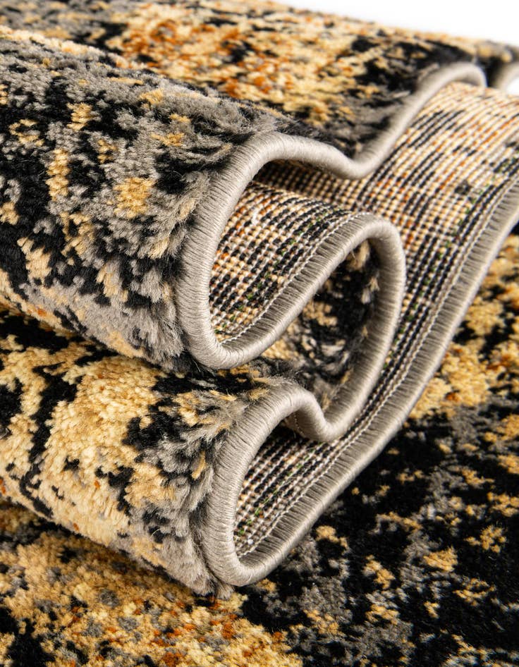 Detail image of 5' 3 x 5' 3 Saturn Square Rug