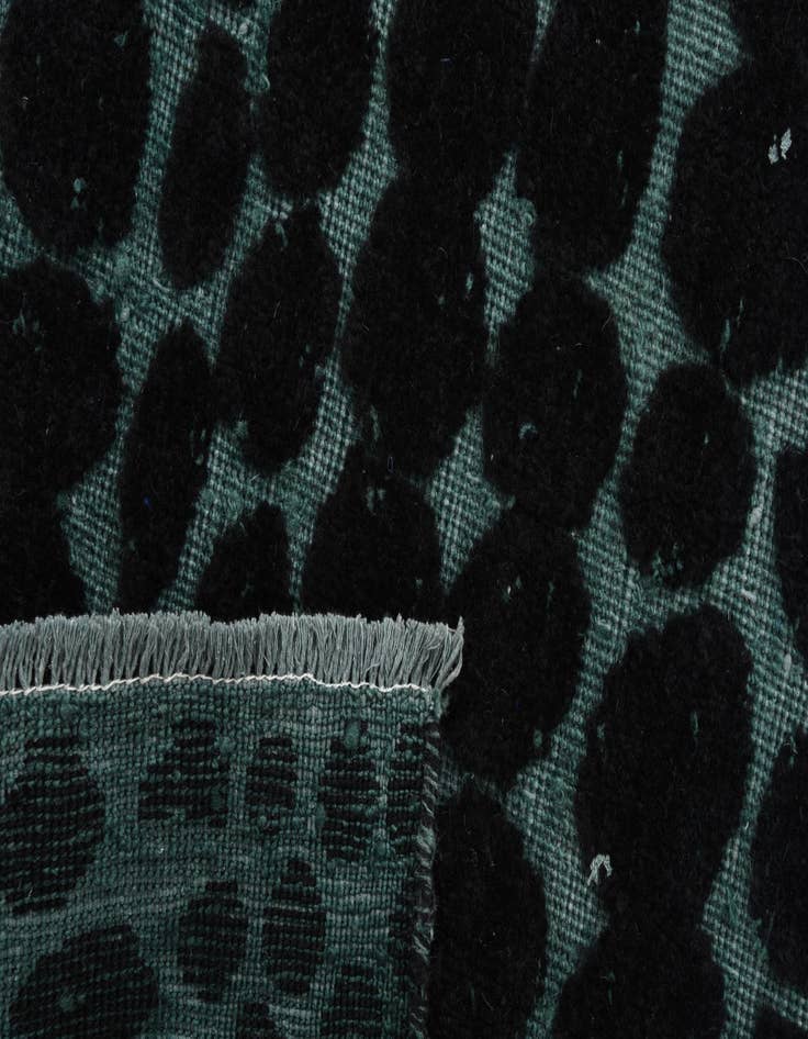 Detail image of 6' 4 x 10' 1  Hand Knotted Darya Wool Rug