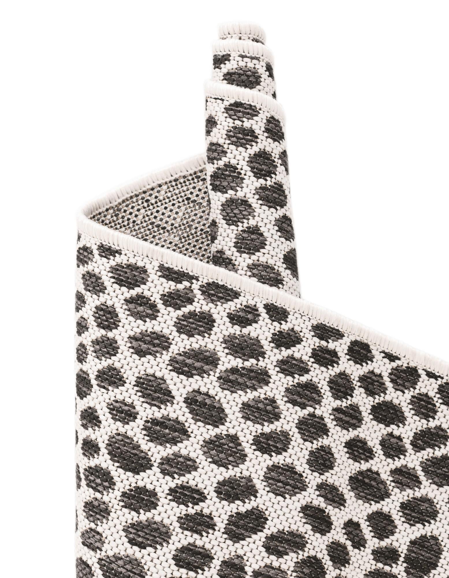 2' 2 x 3' 7 Easy-Clean Jill Zarin Cape Town Indoor / Outdoor Hearth Rug