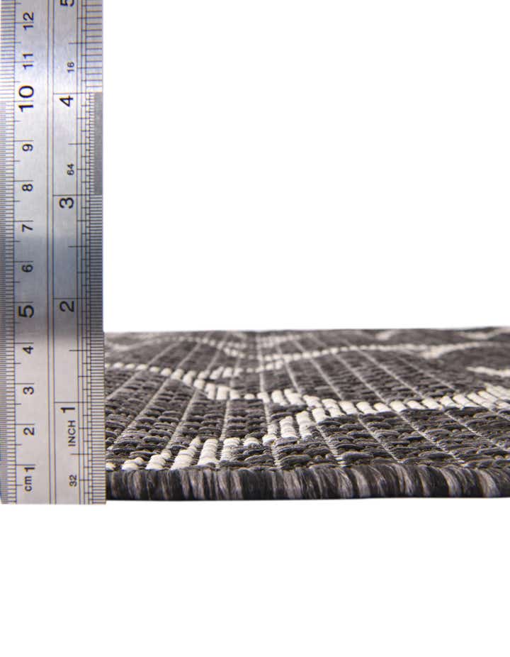 2' 2 x 3' 7 Easy-Clean Lattice Indoor / Outdoor Hearth Rug