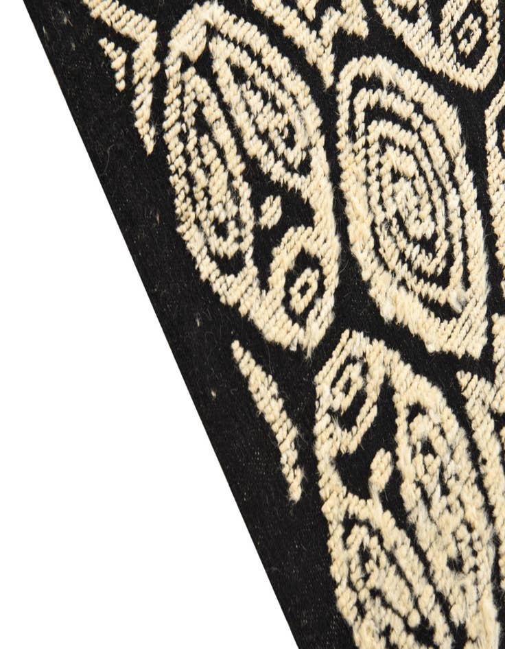 Detail image of 9' 5 x 12' 6  Hand Knotted Darya Wool Rug