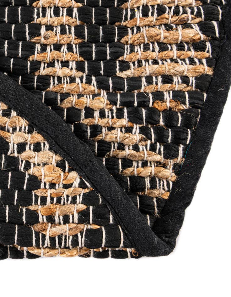 Detail image of 2' 2 x 3' 7  Hand Woven Chindi Jute Hearth Rug