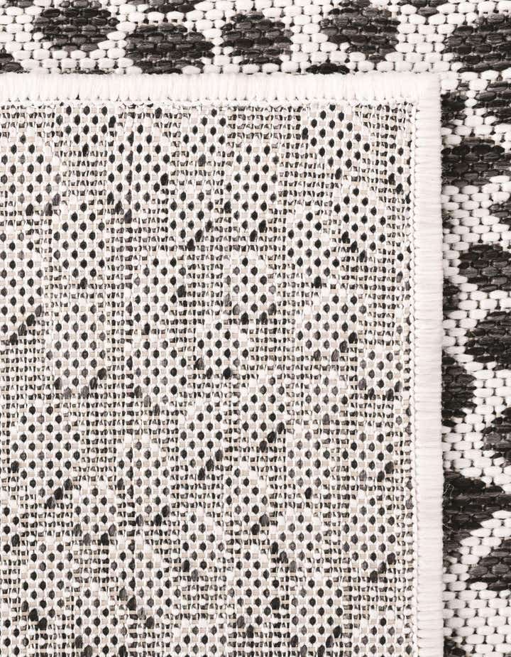 4' x 4' Easy-Clean Jill Zarin Cape Town Indoor / Outdoor Octagon Rug