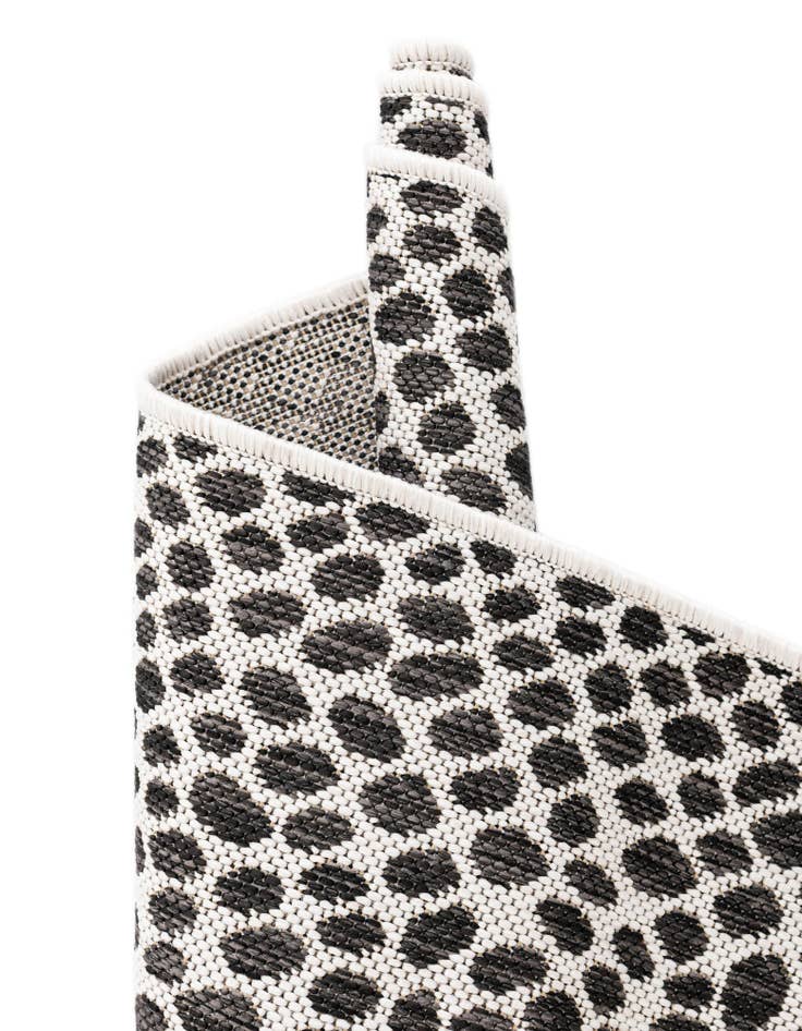 Detail image of 4' x 4'  Washable Jill Zarin Cape Town Indoor / Outdoor Octagon Rug