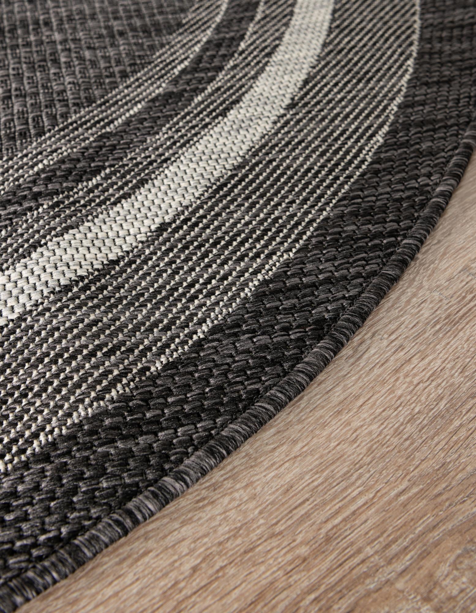 3' x 5' 3 Easy-Clean Border Indoor / Outdoor Oval Rug