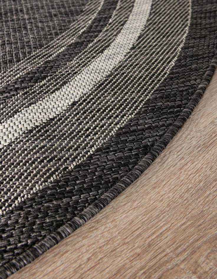 Detail image of 7' 10 x 10'  Washable Border Indoor / Outdoor Oval Rug