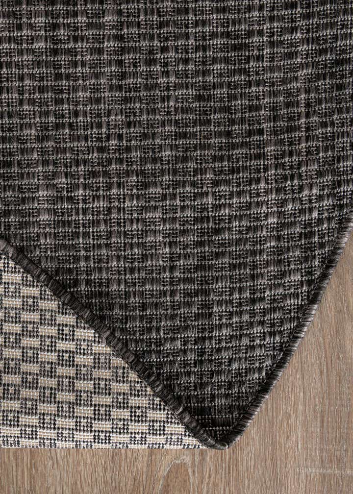 5' 3 x 8' Easy-Clean Solid Indoor / Outdoor Oval Rug