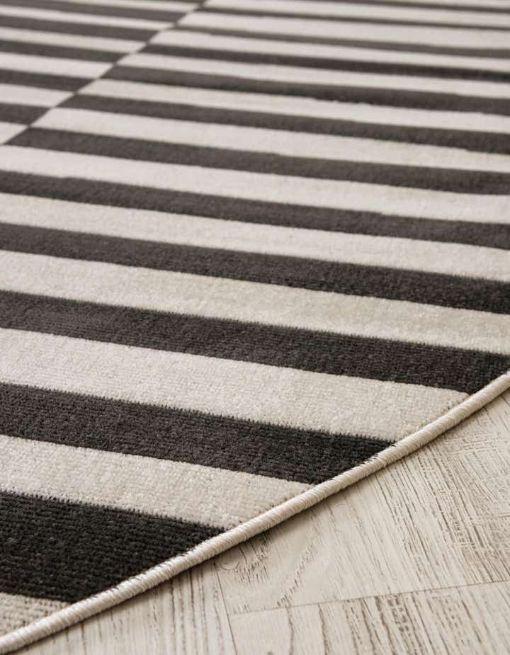5' x 8' SoHo Oval Rug