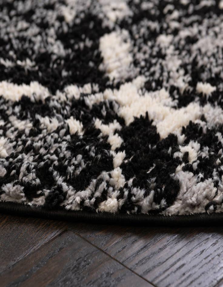 Detail image of 4' x 6' Tucson Oval Rug