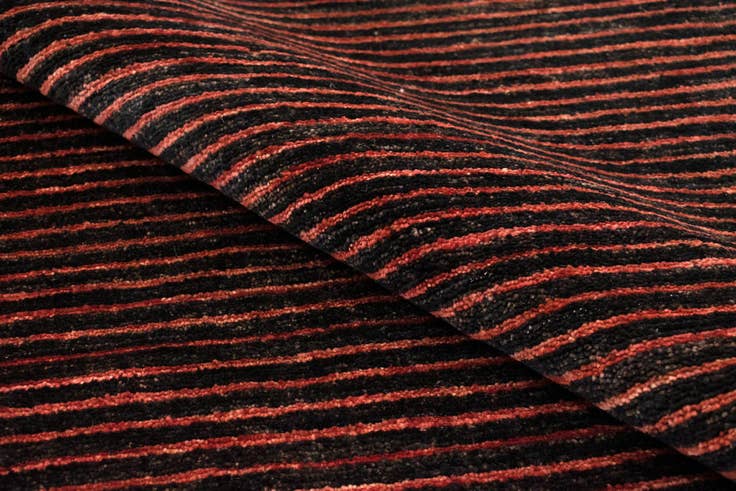 Detail image of 4' x 5' 10 Aatish Wool Rug