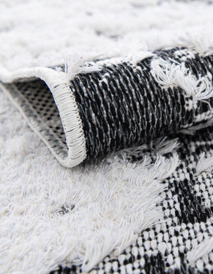 Detail image of 8' 2 x 10' Abbey Rug