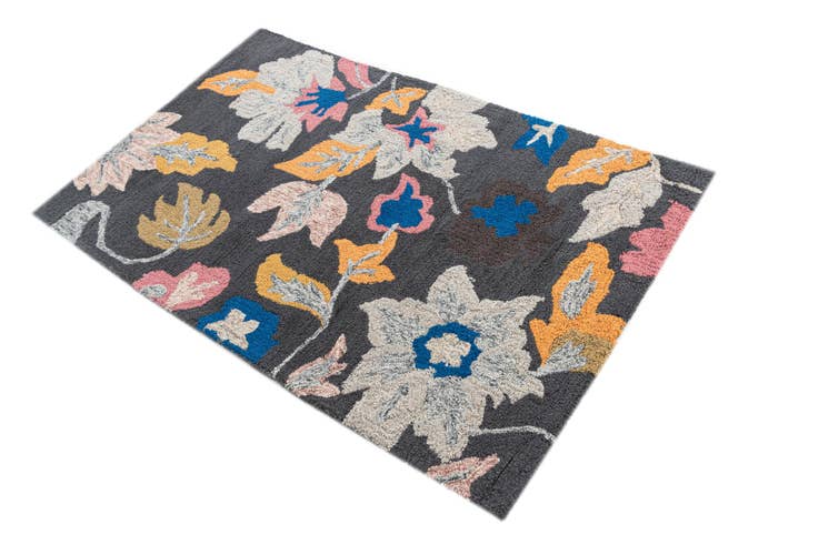 Detail image of 3' x 4' 10 Agra Rug