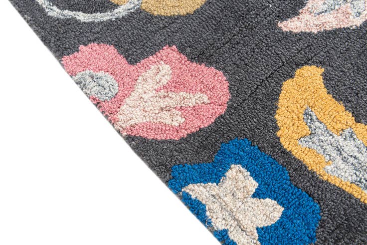 Detail image of 3' x 4' 10 Agra Rug