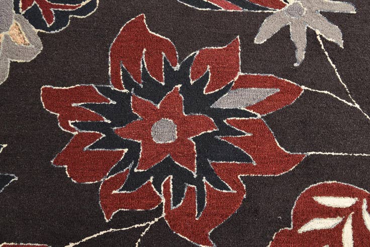 Detail image of 8' x 10' Agra Rug