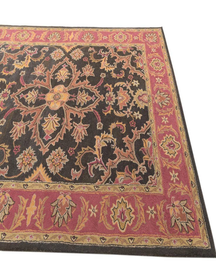 Detail image of 7' 10 x 9' 10 Agra Rug