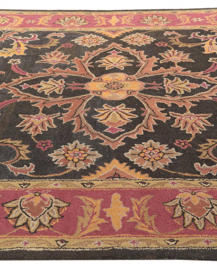 Detail image of 7' 10 x 9' 10 Agra Rug
