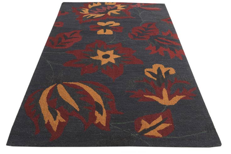 Detail image of 5' x 8' Agra Wool Rug