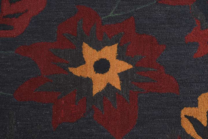 5' x 8' Agra Wool Rug