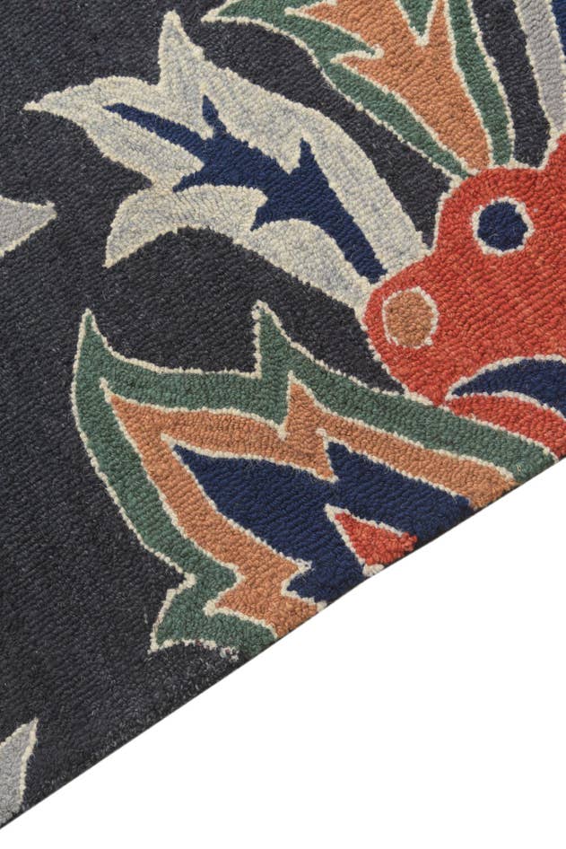 Detail image of 5' x 8' Agra Wool Rug