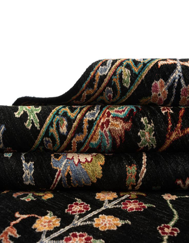 Detail image of 6' 11 x 9' 8 Ariana Ziegler Wool Rug