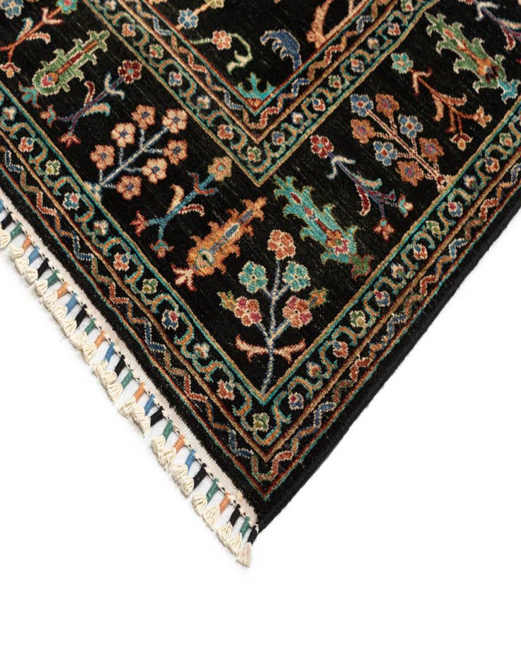 Detail image of 6' 11 x 9' 8 Ariana Ziegler Wool Rug