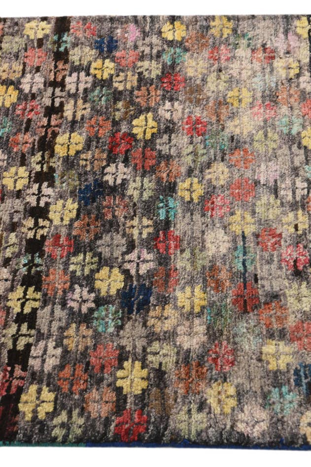 Detail image of 2' 10 x 4' 5 Hand Knotted Balouch Wool Rug