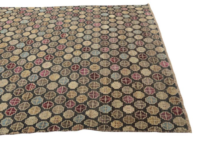 Detail image of 6' x 8' 9 Hand Knotted Balouch Wool Rug