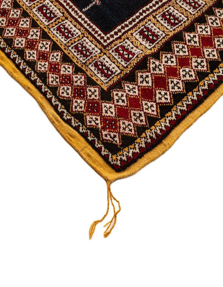 Detail image of 4' 11 x 8' 6 Berber Rug