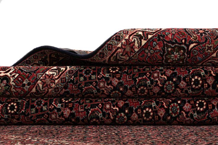 Detail image of 6' 11 x 9' 9 Bidjar Wool Rug