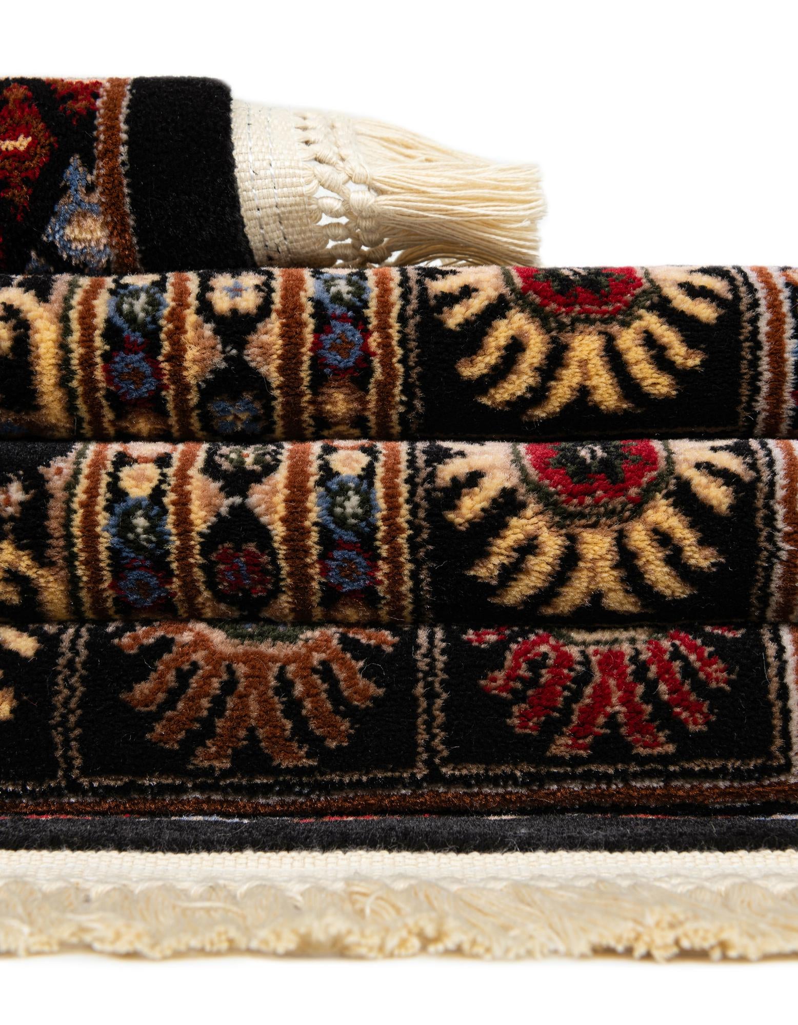 6' x 9' Bokhara Rug