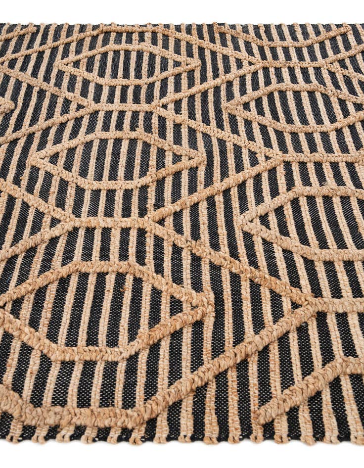 Detail image of 5' x 7' 6 Handmade Braided Jute Rug