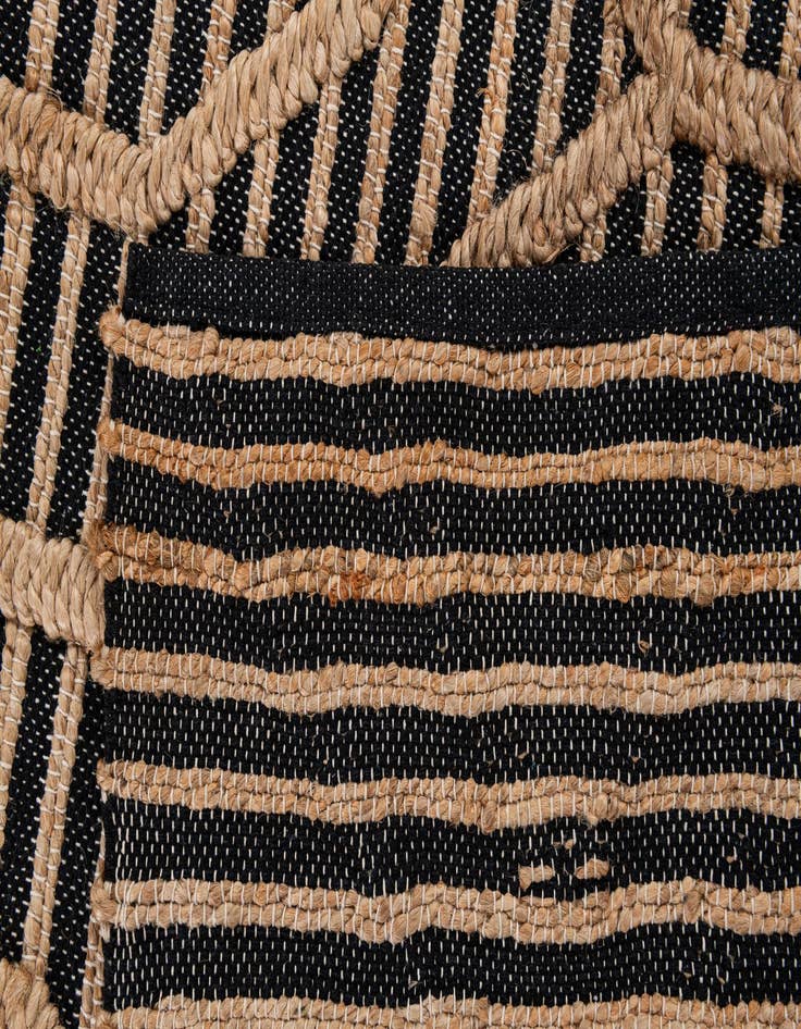 Detail image of 5' x 7' 6 Handmade Braided Jute Rug