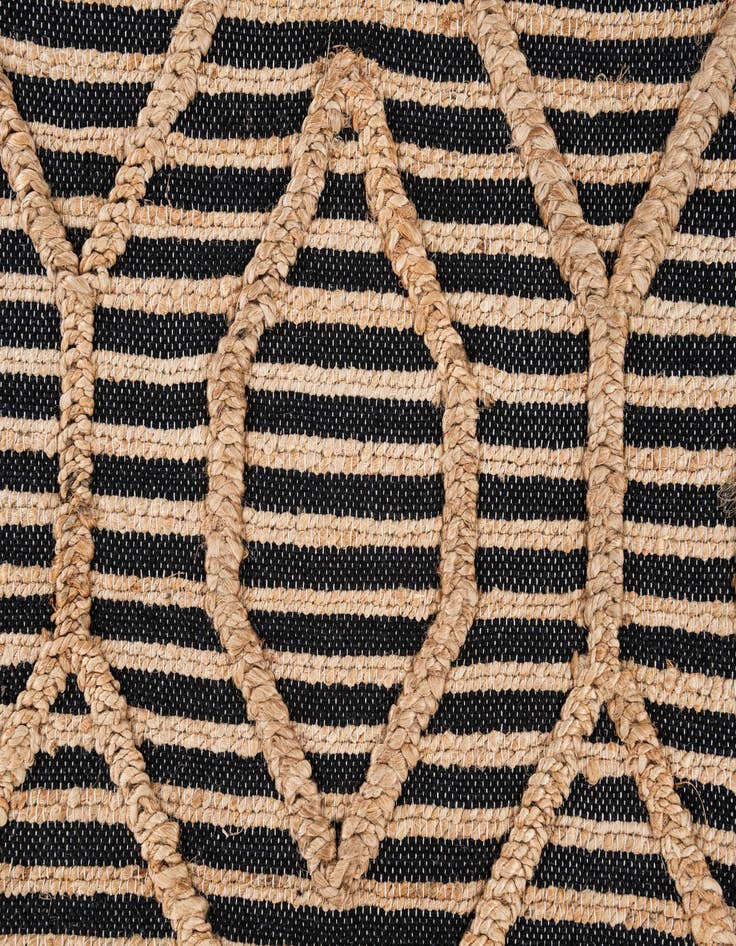Detail image of 5' x 7' 6 Handmade Braided Jute Rug