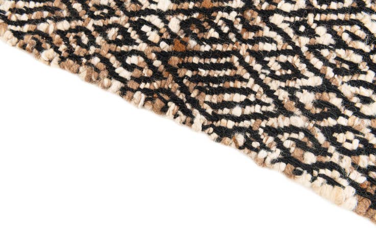 Detail image of 2' 1 x 3' Hand Woven Braided Jute Rug