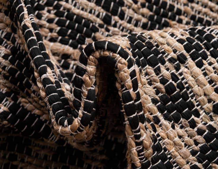 Detail image of 2' x 3' 1 Hand Woven Chindi Jute Rug
