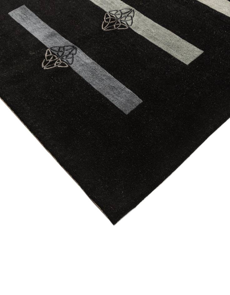 Detail image of 5' 7 x 7' 10 Cosmo Rug